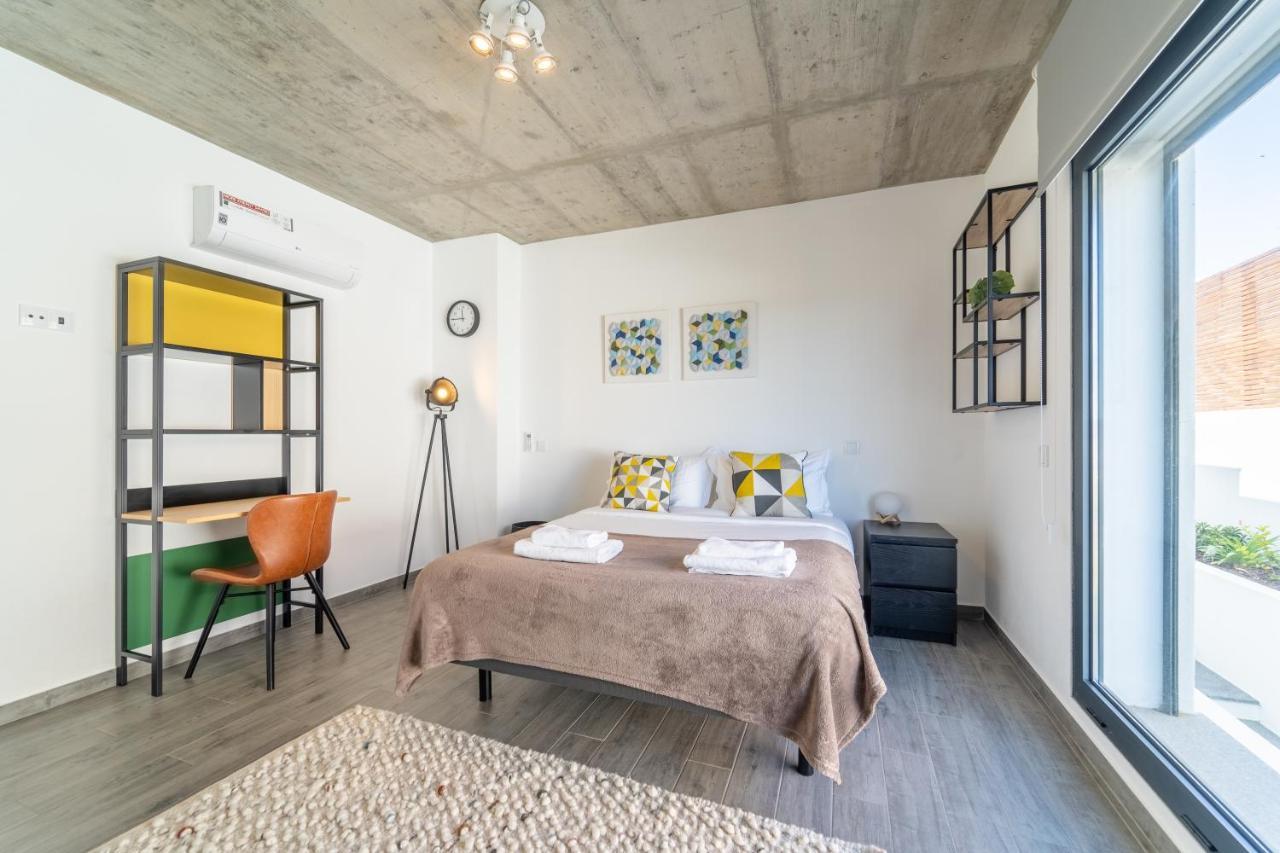 As Andorinhas - Walking Distance To Monte Clerigo And Amoreira Beaches Villa *