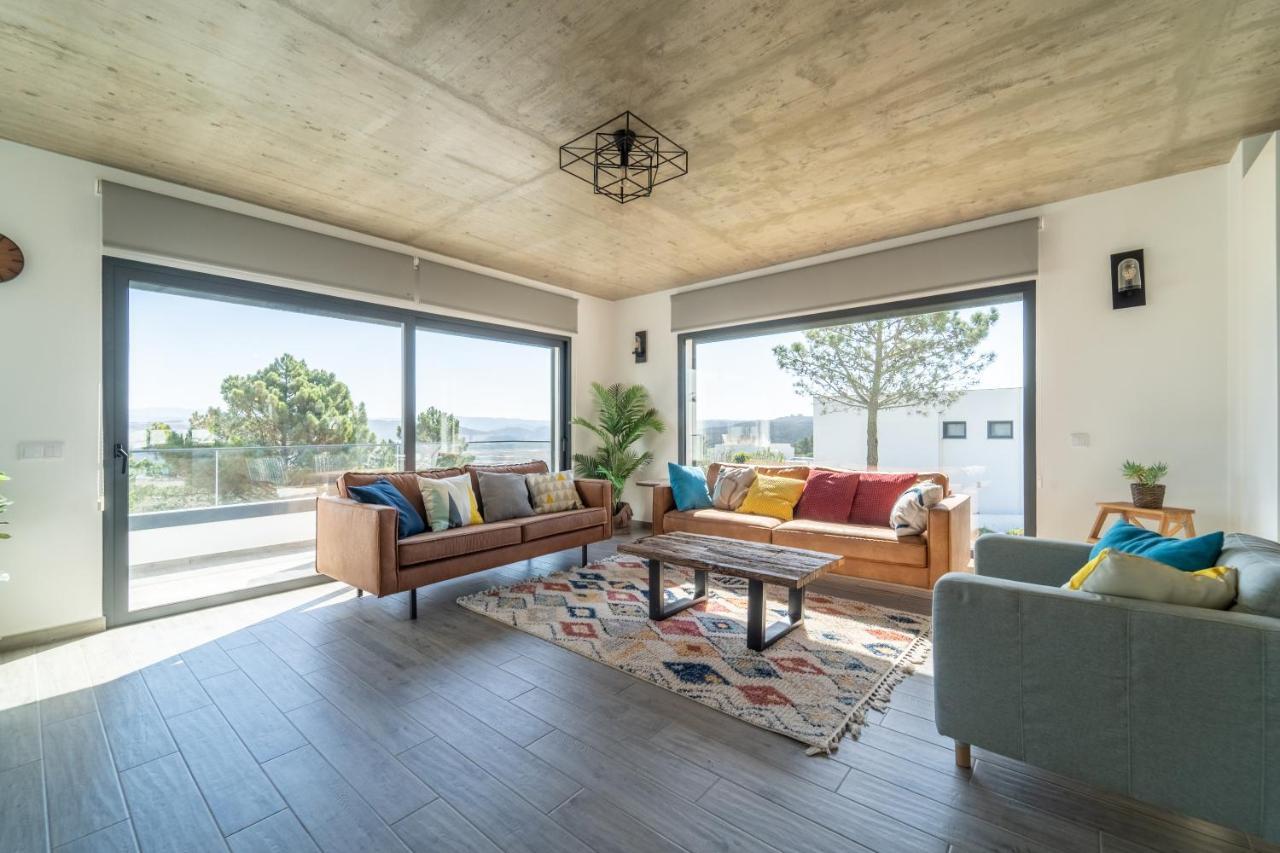 Villa As Andorinhas - Walking Distance To Monte Clerigo And Amoreira Beaches