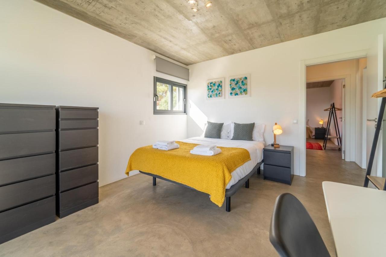 Villa As Andorinhas - Walking Distance To Monte Clerigo And Amoreira Beaches
