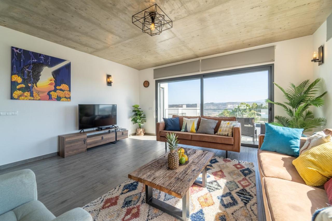 As Andorinhas - Walking Distance To Monte Clerigo And Amoreira Beaches Villa