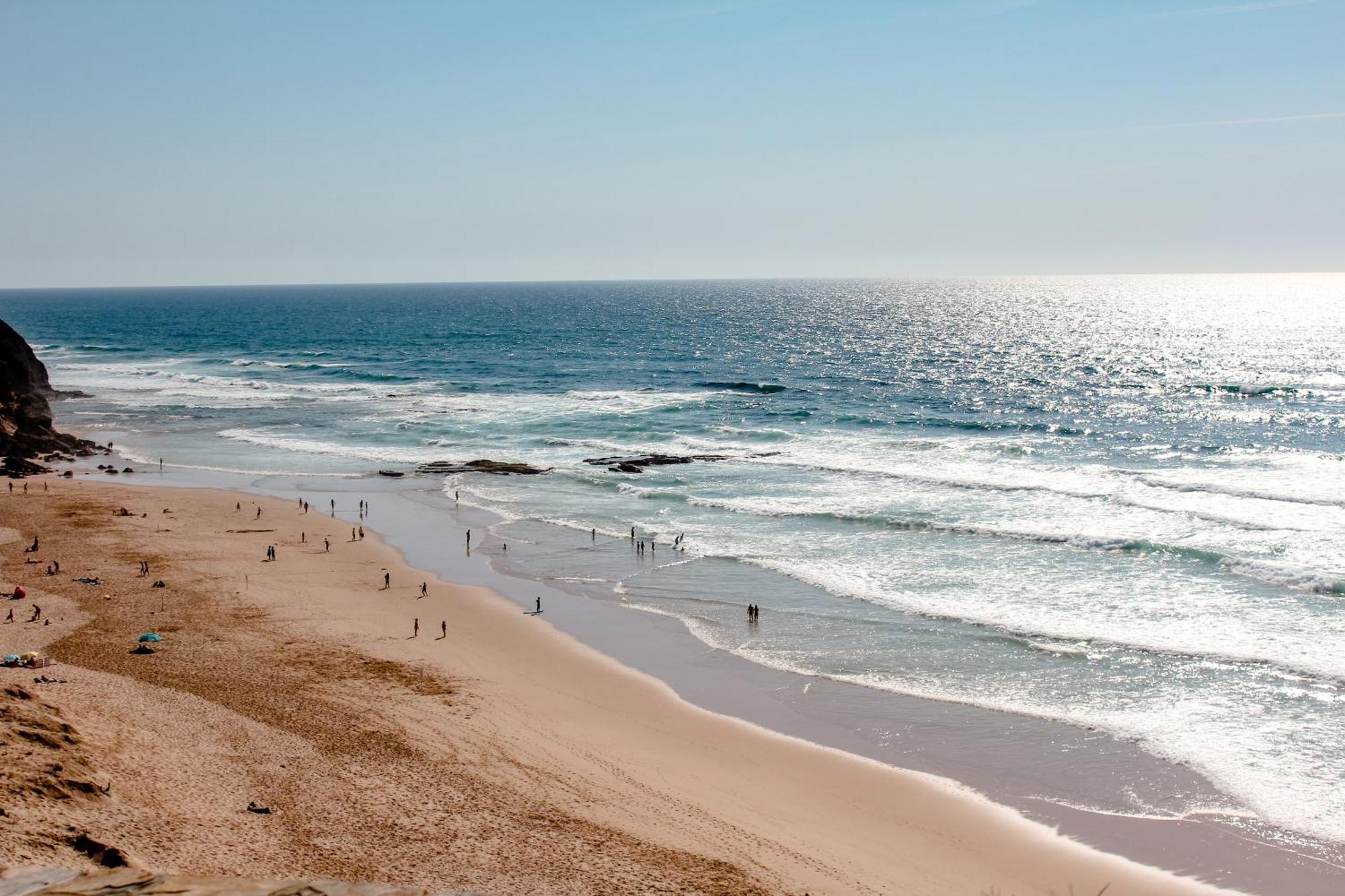 Villa As Andorinhas - Walking Distance To Monte Clerigo And Amoreira Beaches *
